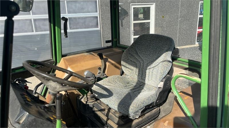 Fendt Farmer 309 Med frontlæsser - Tractor: foto 5 Fendt Farmer 309 Med frontlæsser - Tractor: foto 5