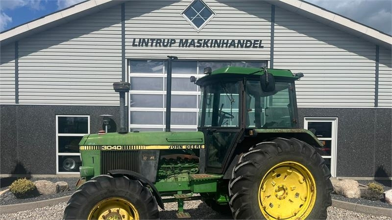 John Deere 3040 SG2 - Tractor: foto 1 John Deere 3040 SG2 - Tractor: foto 1