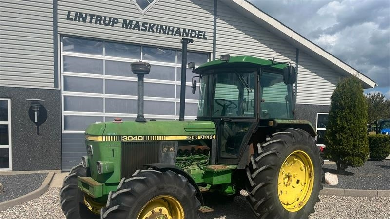 John Deere 3040 SG2 - Tractor: foto 2 John Deere 3040 SG2 - Tractor: foto 2