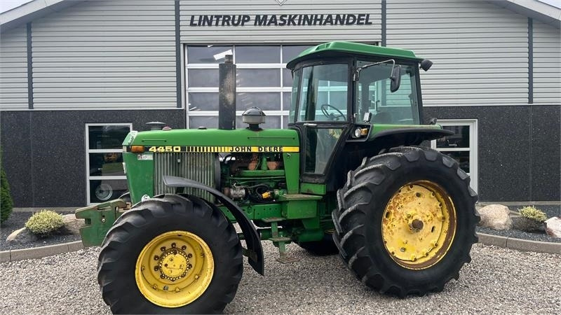 John Deere 4450 med 7,6L motor  - Tractor: foto 1 John Deere 4450 med 7,6L motor  - Tractor: foto 1