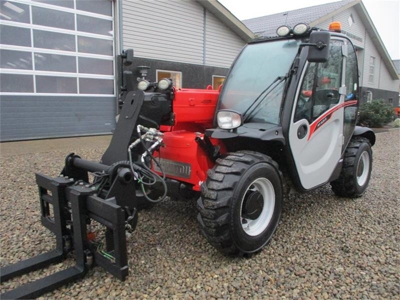 Manipulador telescópico Manitou MT625H Comfort Dansk maskine, med hydrauliske pall: foto 8