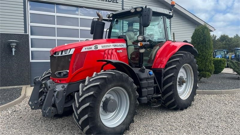 Massey Ferguson 7726 S DynaVT Med frontlift - Tractor: foto 2 Massey Ferguson 7726 S DynaVT Med frontlift - Tractor: foto 2