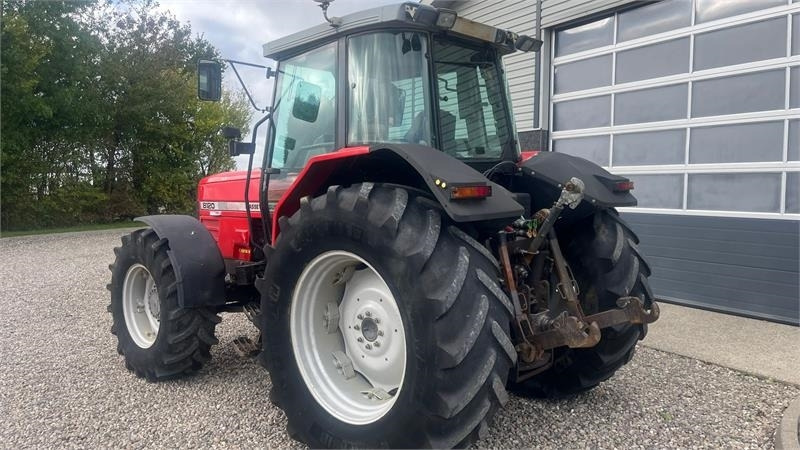 Massey Ferguson 8120 DYNA 4 Med frontlift - Tractor: foto 3 Massey Ferguson 8120 DYNA 4 Med frontlift - Tractor: foto 3