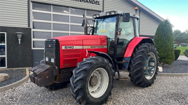 Massey Ferguson 8140 Dyna Shift - Tractor: foto 2 Massey Ferguson 8140 Dyna Shift - Tractor: foto 2