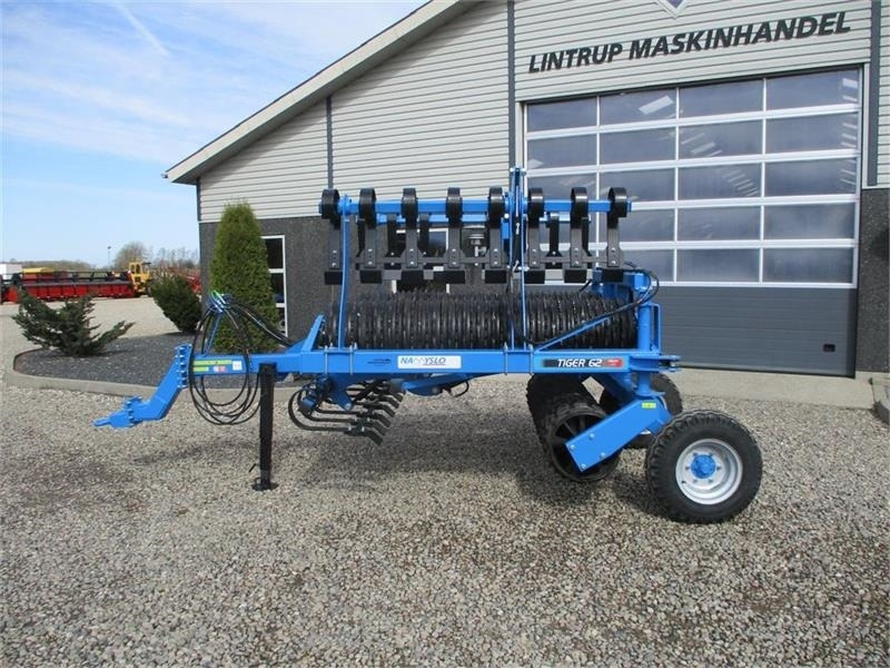 Namyslo Tiger 620 med hydraulisk lammelplanke / plannerpla - Rodillo agrícola: foto 3 Namyslo Tiger 620 med hydraulisk lammelplanke / plannerpla - Rodillo agrícola: foto 3