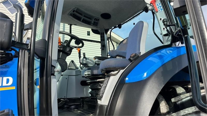 New Holland T7.165S Med frontlæsser - Tractor: foto 4 New Holland T7.165S Med frontlæsser - Tractor: foto 4