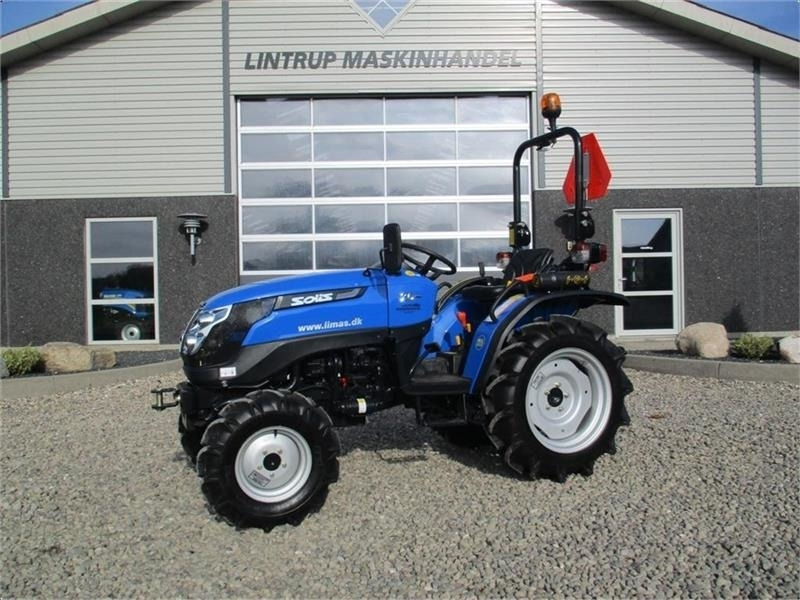 Tractor municipal Solis 26 6+2 Gearmaskine. Standardhjul og servostyrring: foto 1