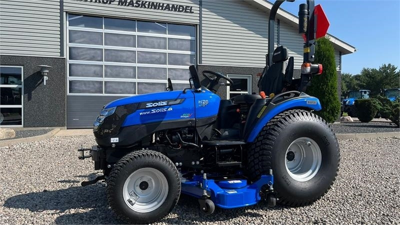 Solis 26 HST Hydrostat Turf hjul og klipperbord  - Tractor municipal: foto 2 Solis 26 HST Hydrostat Turf hjul og klipperbord  - Tractor municipal: foto 2