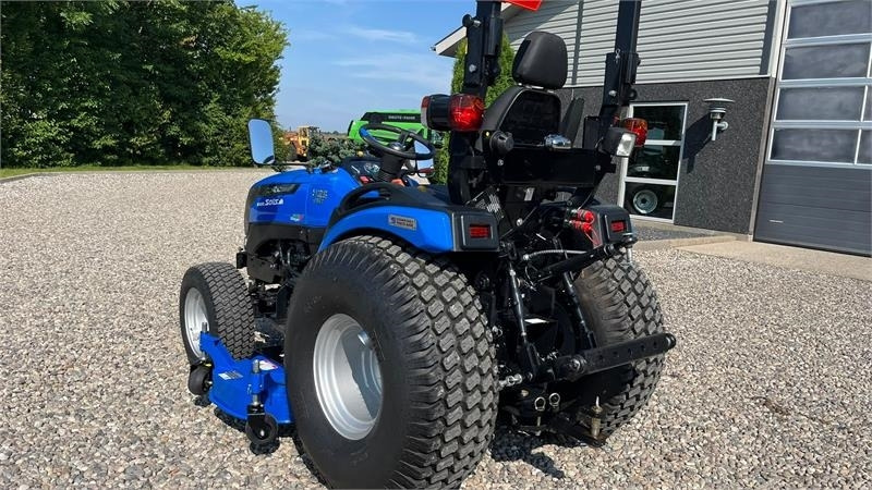 Solis 26 HST Hydrostat Turf hjul og klipperbord  - Tractor municipal: foto 5 Solis 26 HST Hydrostat Turf hjul og klipperbord  - Tractor municipal: foto 5