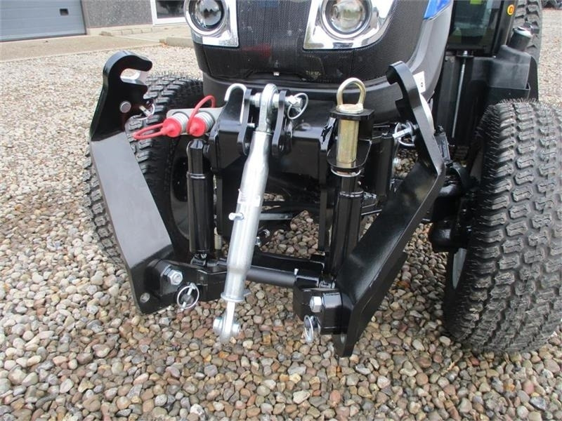 Solis 26 HST Med kabine, Turf dæk og frontlift - Tractor: foto 4 Solis 26 HST Med kabine, Turf dæk og frontlift - Tractor: foto 4