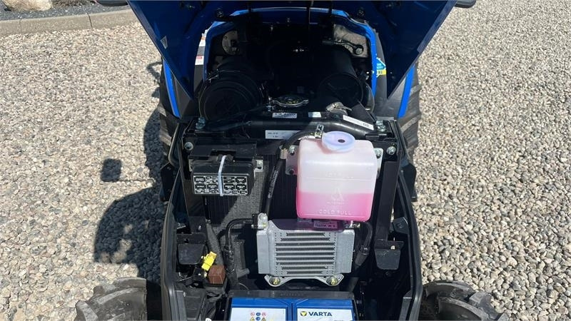 Tractor Solis H26 HST Hydrostat med Traktor dæk: foto 8 Tractor Solis H26 HST Hydrostat med Traktor dæk: foto 8