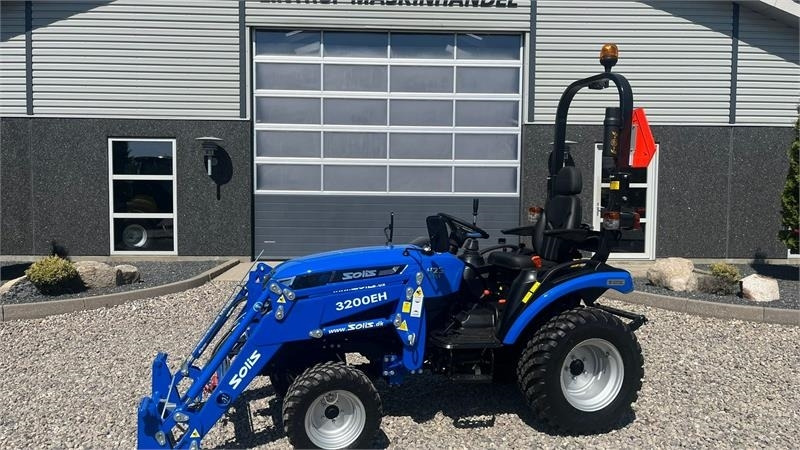 Solis H26 HST Med Frontlæsser og GardenPro dæk - Tractor: foto 1 Solis H26 HST Med Frontlæsser og GardenPro dæk - Tractor: foto 1