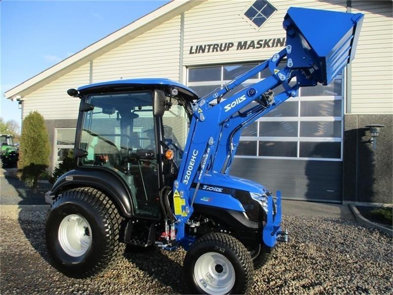 Tractor municipal Solis H26 HST Med kabine, turf hjul og frontlæsser.: foto 9