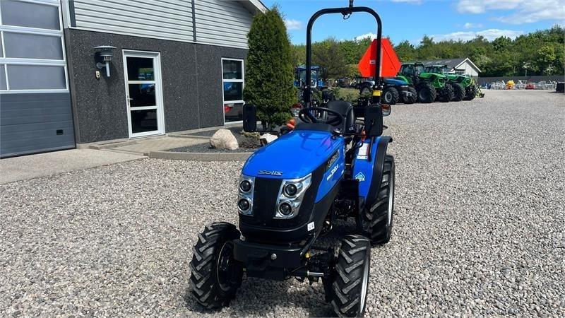 Tractor municipal Solis S26 6+2 Gearmaskine med Servostyring og brede trak: foto 14