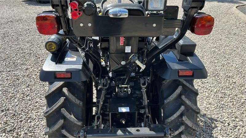 Solis S26 6+2 gearmaskine Limited Edition i sort med bre - Tractor: foto 2 Solis S26 6+2 gearmaskine Limited Edition i sort med bre - Tractor: foto 2