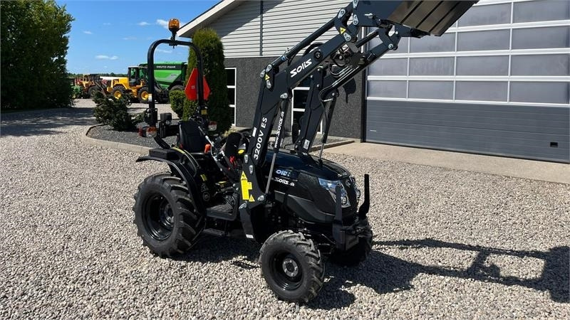 Solis S26 6+2 gearmaskine Limited Edition i sort med bre - Tractor: foto 5 Solis S26 6+2 gearmaskine Limited Edition i sort med bre - Tractor: foto 5
