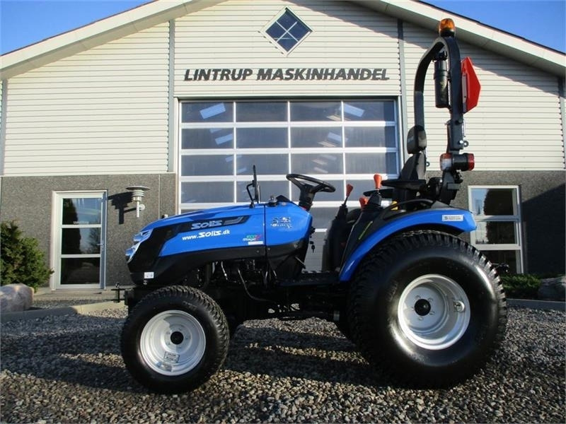 Solis S26 Shuttle XL 9+9 med store brede Turf hjul på ti - Tractor: foto 1 Solis S26 Shuttle XL 9+9 med store brede Turf hjul på ti - Tractor: foto 1