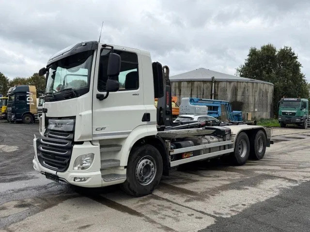 DAF CF 480 HAAKARM/ROLL-OFF TIPPER - Camión multibasculante: foto 1 DAF CF 480 HAAKARM/ROLL-OFF TIPPER - Camión multibasculante: foto 1