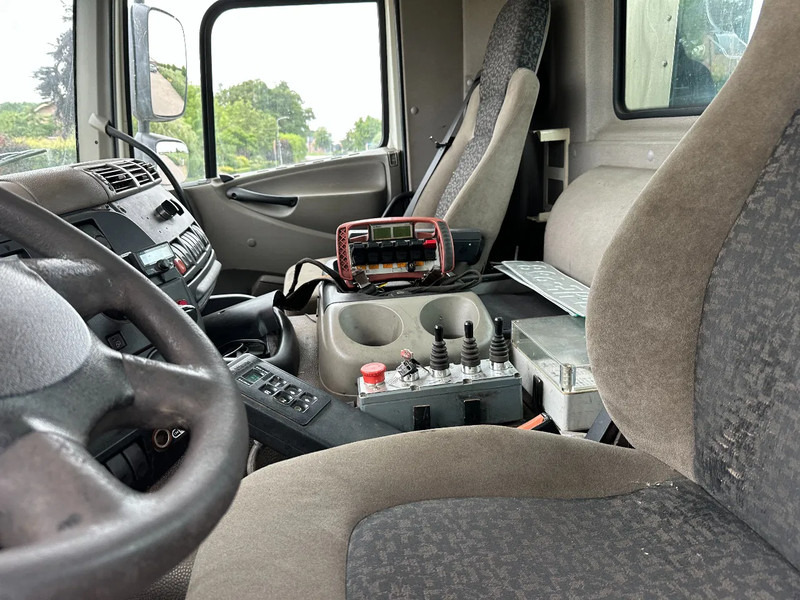 Camión multibasculante, Camión grúa DAF CF 75 //250 !!KRAAN/HAAK!! RADIO REMOTE!!: foto 15 Camión multibasculante, Camión grúa DAF CF 75 //250 !!KRAAN/HAAK!! RADIO REMOTE!!: foto 15