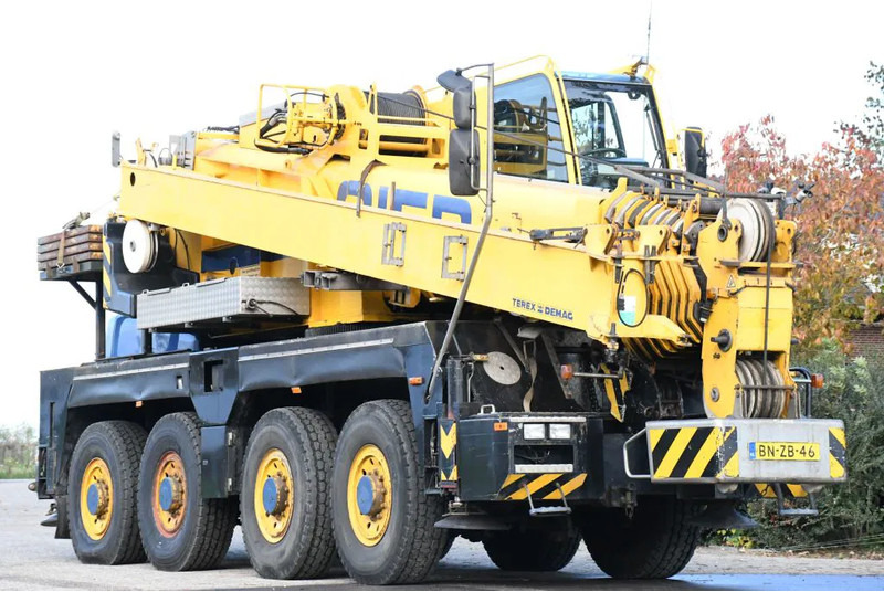 Demag AC60 CITY CLASS! Double cab!!8X8!! - Autogrúa: foto 1 Demag AC60 CITY CLASS! Double cab!!8X8!! - Autogrúa: foto 1