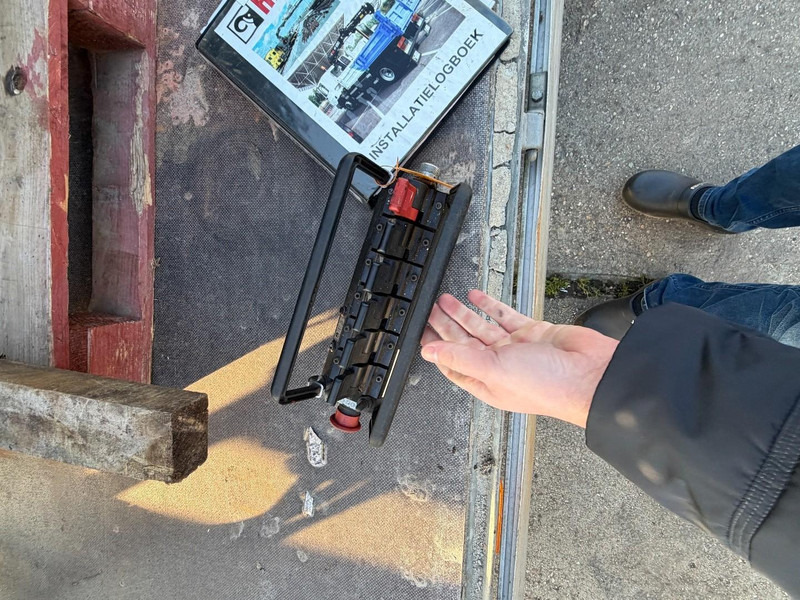 Hiab 112 RADIO REMOTE - Grúa para camión para Camión: foto 3 Hiab 112 RADIO REMOTE - Grúa para camión para Camión: foto 3