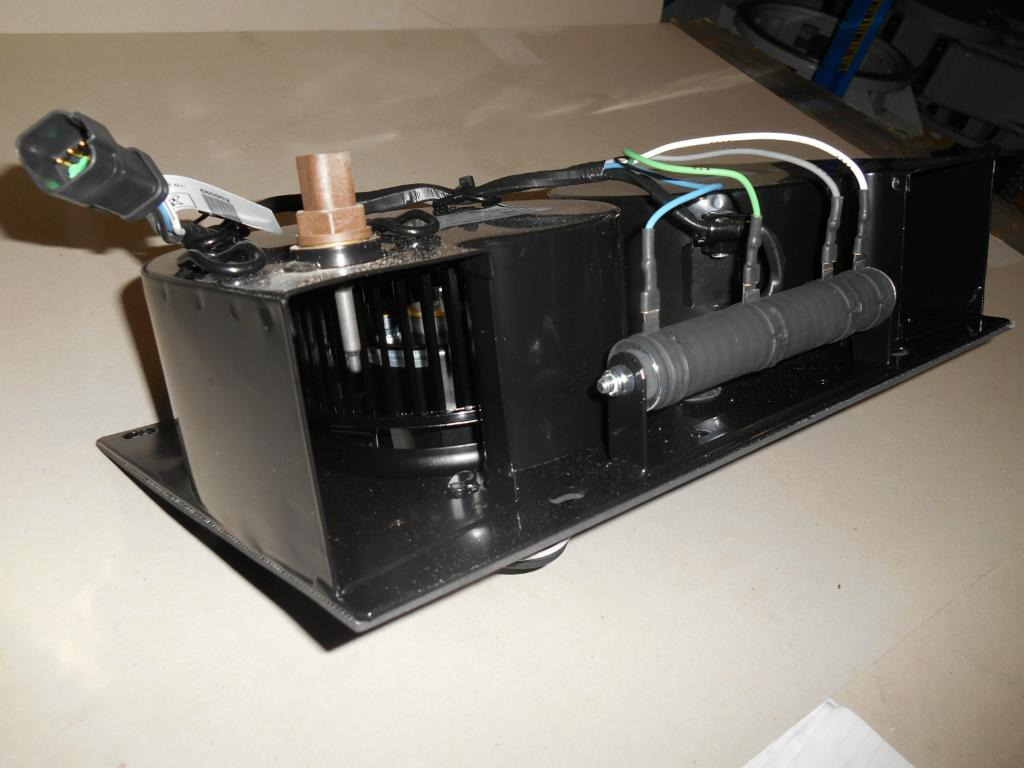 Caterpillar 3085073 - Ventilador de habitáculo para Maquinaria de construcción: foto 3 Caterpillar 3085073 - Ventilador de habitáculo para Maquinaria de construcción: foto 3