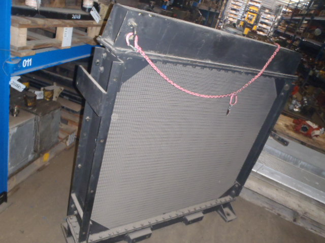 Hitachi 4252561 - Radiador para Maquinaria de construcción: foto 2 Hitachi 4252561 - Radiador para Maquinaria de construcción: foto 2