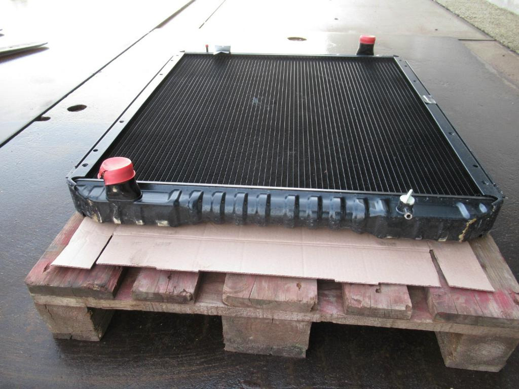 Hitachi 4374647 - 71418842 - Radiador para Maquinaria de construcción: foto 4 Hitachi 4374647 - 71418842 - Radiador para Maquinaria de construcción: foto 4