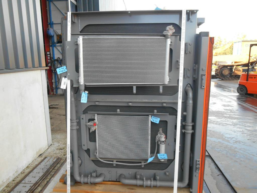 Hitachi 9278526 - Radiador para Maquinaria de construcción: foto 2 Hitachi 9278526 - Radiador para Maquinaria de construcción: foto 2