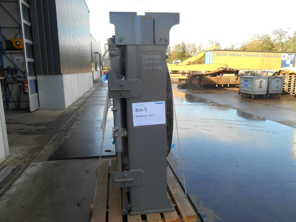 Hitachi YA60020986 - Radiador para Maquinaria de construcción: foto 5 Hitachi YA60020986 - Radiador para Maquinaria de construcción: foto 5