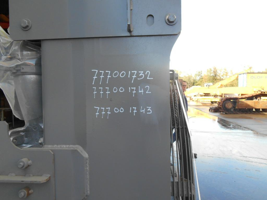 Hitachi YA60020986 - Radiador para Maquinaria de construcción: foto 1 Hitachi YA60020986 - Radiador para Maquinaria de construcción: foto 1