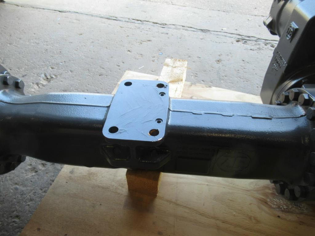 New Holland 84285793 - Eje posterior para Maquinaria de construcción: foto 5 New Holland 84285793 - Eje posterior para Maquinaria de construcción: foto 5