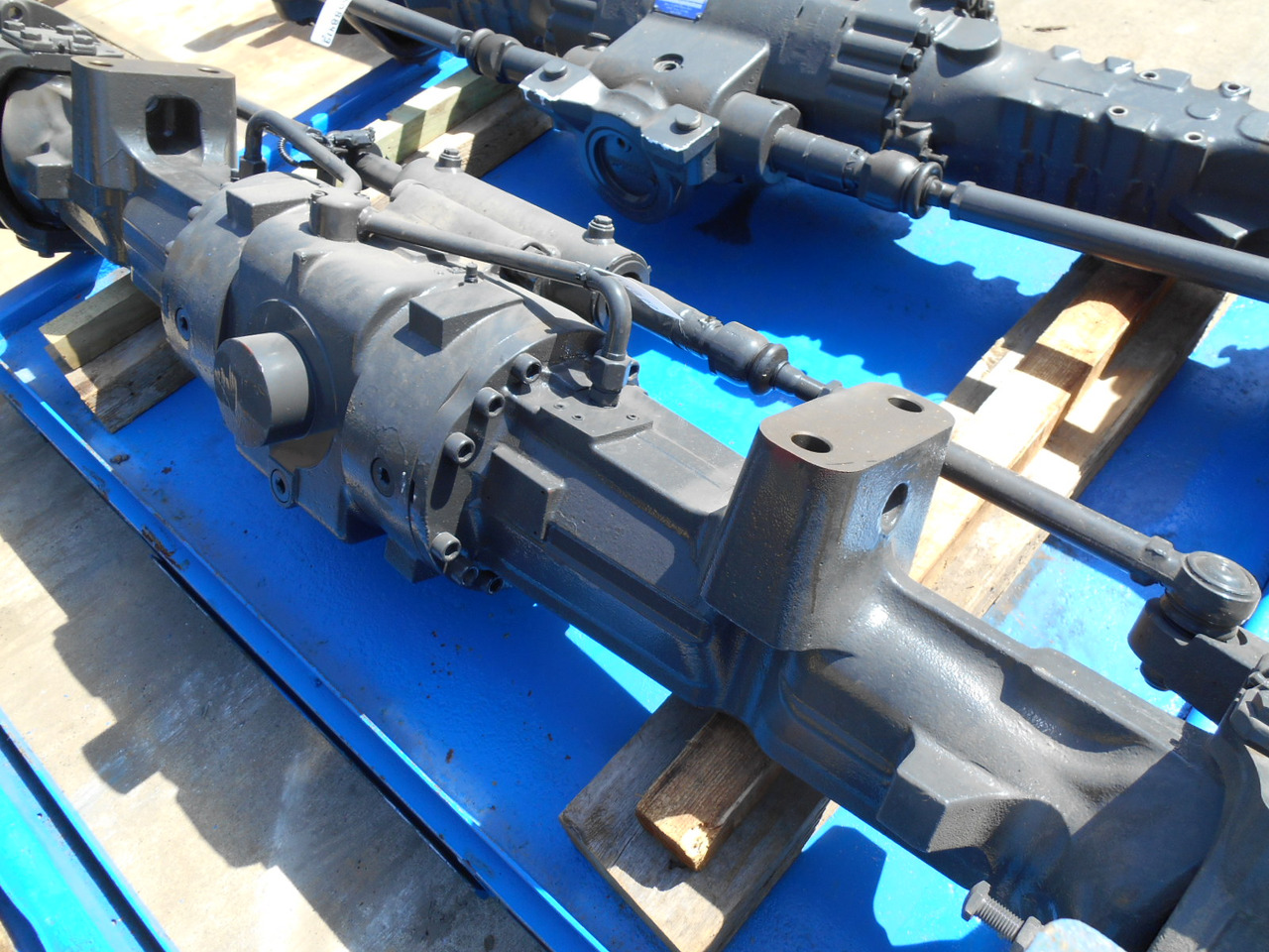 New Holland 87674866 - 87392731 - Eje posterior para Maquinaria de construcción: foto 2 New Holland 87674866 - 87392731 - Eje posterior para Maquinaria de construcción: foto 2