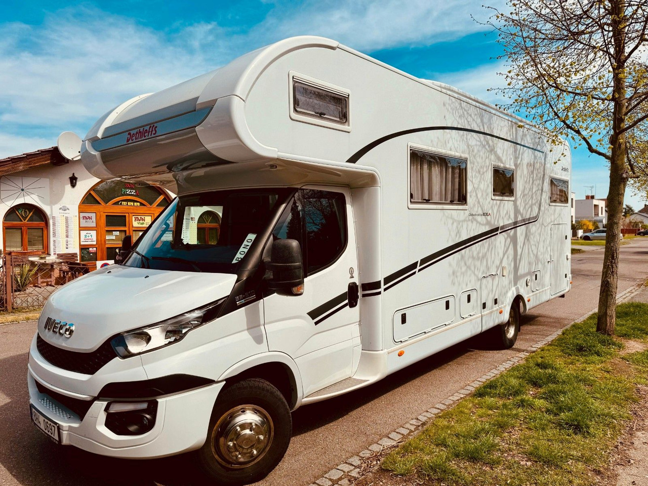 Dethleffs XXLA - GLOBETROTTER - Autocaravana capuchina: foto 1 Dethleffs XXLA - GLOBETROTTER - Autocaravana capuchina: foto 1