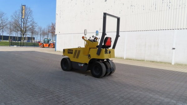 Sakai TS 160 - Rodillo de neumáticos: foto 4 Sakai TS 160 - Rodillo de neumáticos: foto 4