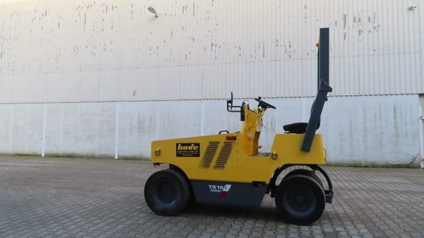 Sakai TS 160 - Rodillo de neumáticos: foto 5 Sakai TS 160 - Rodillo de neumáticos: foto 5