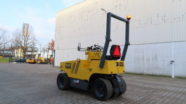 Sakai TS 160 - Rodillo de neumáticos: foto 4 Sakai TS 160 - Rodillo de neumáticos: foto 4