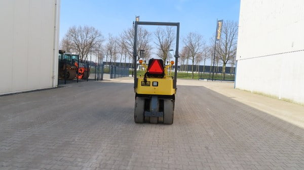 Sakai TS 160 - Rodillo de neumáticos: foto 3 Sakai TS 160 - Rodillo de neumáticos: foto 3