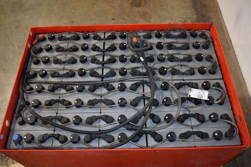 GRUMA 80 Volt 4 PzS 500 Ah - Acumulador: foto 3 GRUMA 80 Volt 4 PzS 500 Ah - Acumulador: foto 3