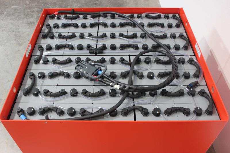 GRUMA 80 Volt 6 PzS 870 Ah - Acumulador: foto 3 GRUMA 80 Volt 6 PzS 870 Ah - Acumulador: foto 3