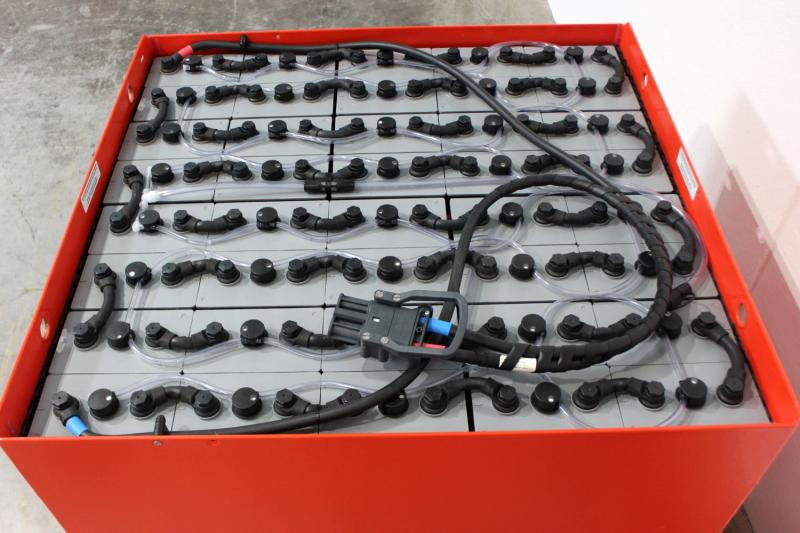 GRUMA 80 Volt 6 PzS 870 Ah - Acumulador: foto 3 GRUMA 80 Volt 6 PzS 870 Ah - Acumulador: foto 3
