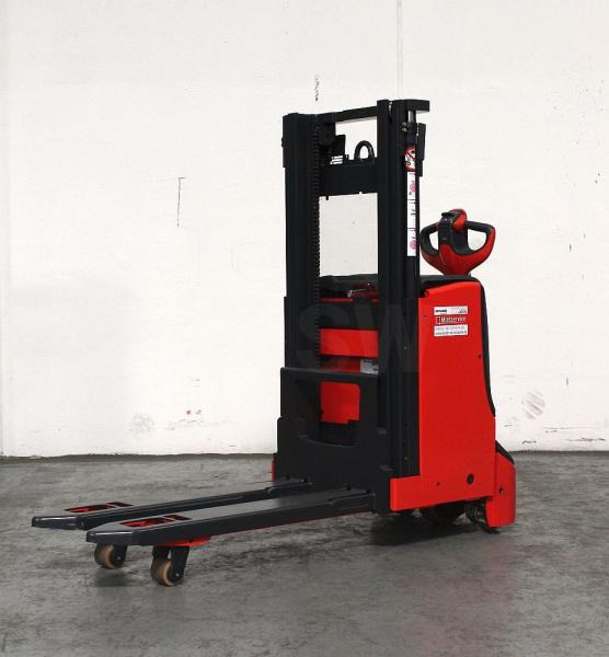 Linde D 08 1160 - Apilador: foto 2 Linde D 08 1160 - Apilador: foto 2