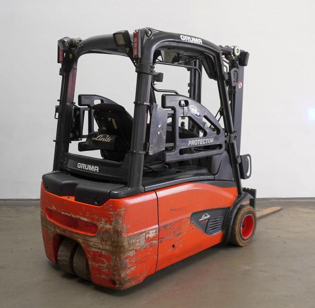 Linde E 18 L EVO 386-02 - Carretilla elevadora eléctrica: foto 2 Linde E 18 L EVO 386-02 - Carretilla elevadora eléctrica: foto 2