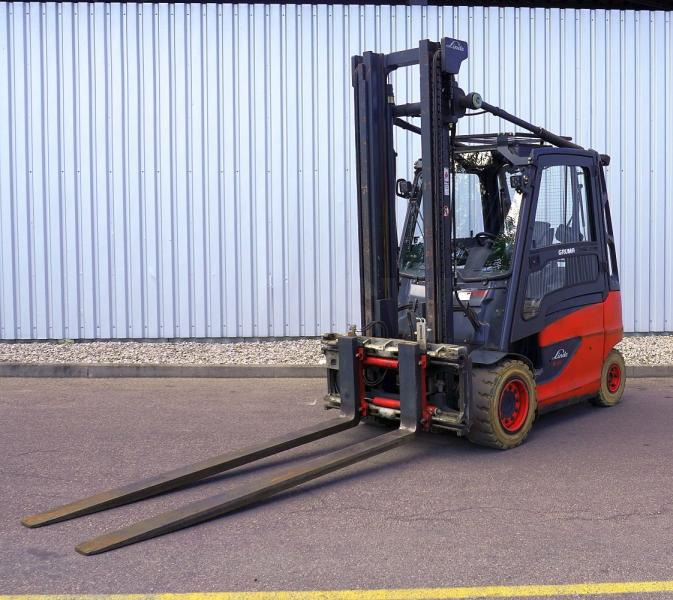 Carretilla elevadora eléctrica Linde E 45/600 H 388: foto 1