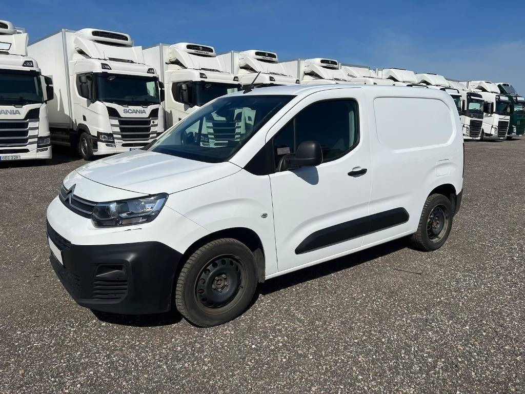 Citroën Berlingo serie 4163 - Furgoneta pequeña: foto 1 Citroën Berlingo serie 4163 - Furgoneta pequeña: foto 1
