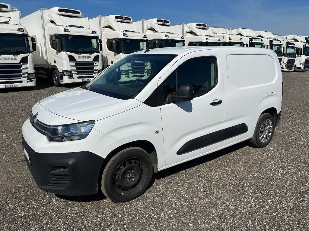 Citroën Berlingo serie 5445 - Furgoneta pequeña: foto 1 Citroën Berlingo serie 5445 - Furgoneta pequeña: foto 1