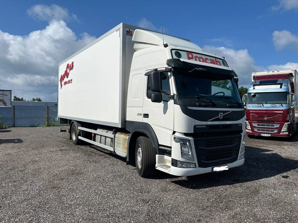 Volvo FM 370 SERIE NR 3722 - Camión caja cerrada: foto 2 Volvo FM 370 SERIE NR 3722 - Camión caja cerrada: foto 2