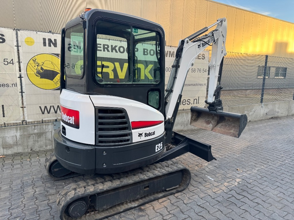 Bobcat E25 - Miniexcavadora: foto 1 Bobcat E25 - Miniexcavadora: foto 1