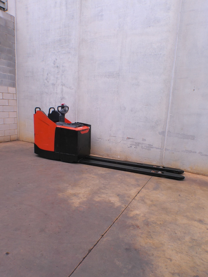 BT LPE 250 2350x550mm - Transpaleta: foto 4 BT LPE 250 2350x550mm - Transpaleta: foto 4