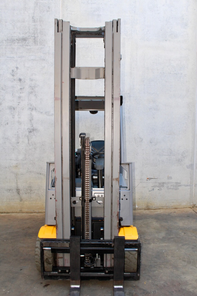 Jungheinrich EFG 318 600 DZ LI-ION - Carretilla elevadora eléctrica: foto 5 Jungheinrich EFG 318 600 DZ LI-ION - Carretilla elevadora eléctrica: foto 5